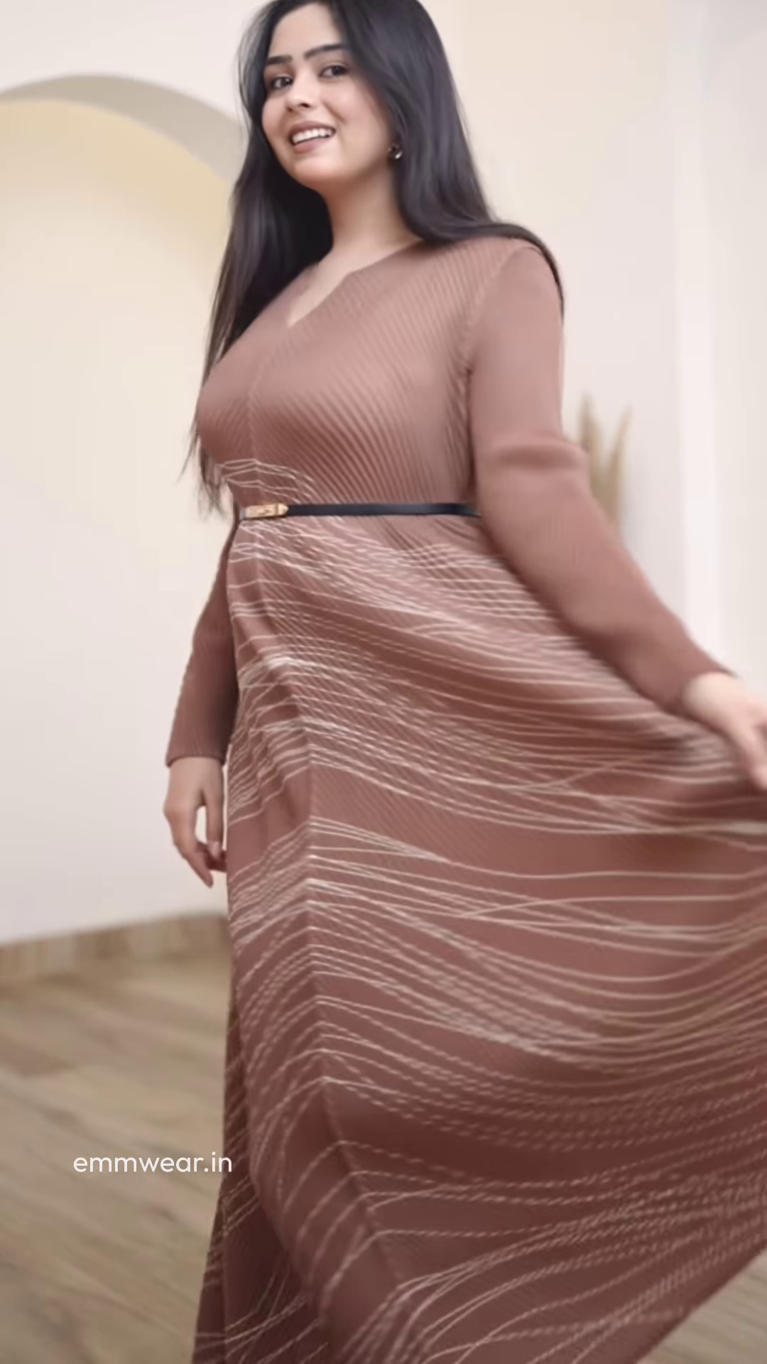 Luxe Brown Flowing Maxi Dress - Image 3