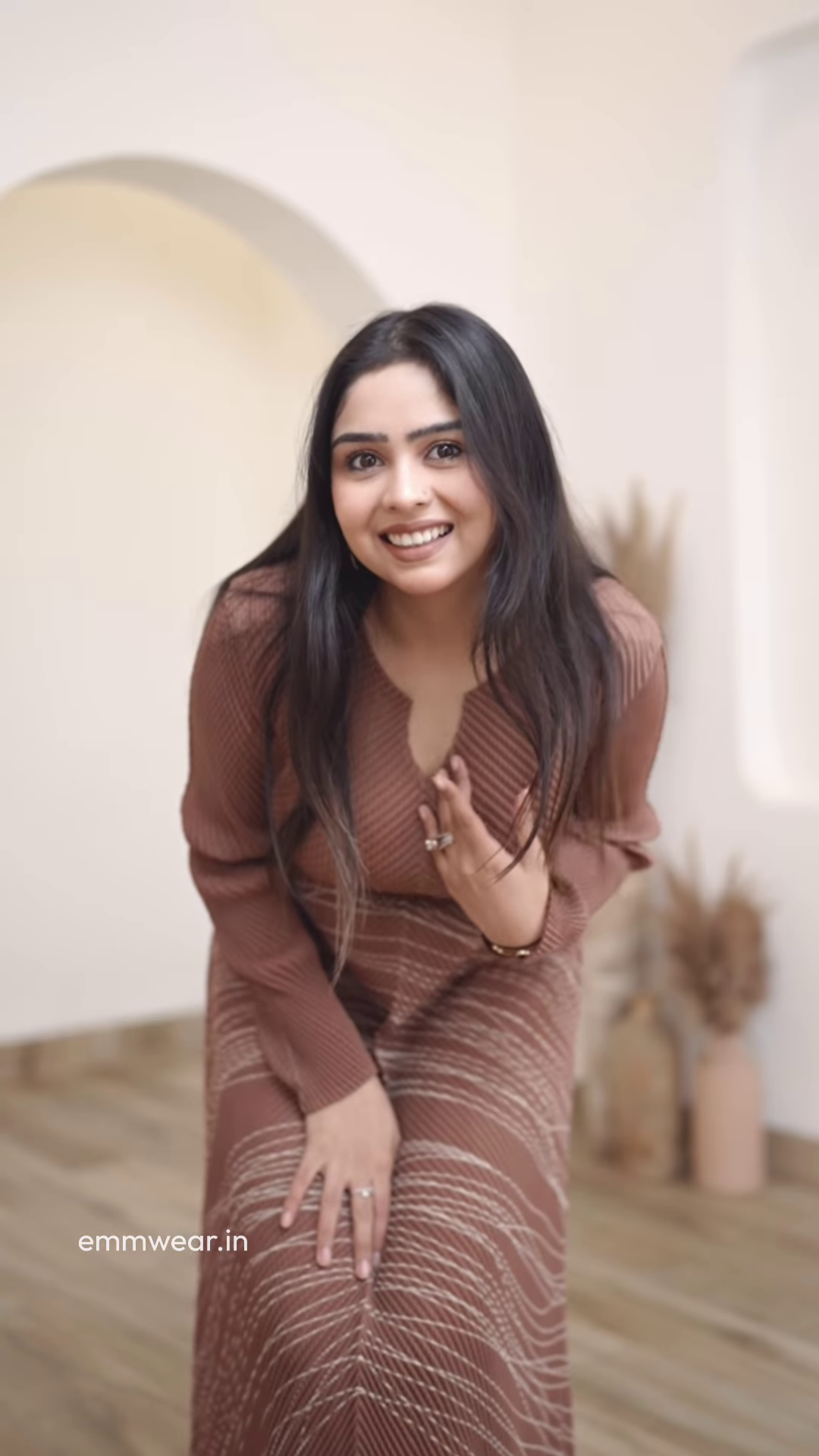 Luxe Brown Flowing Maxi Dress - Image 2