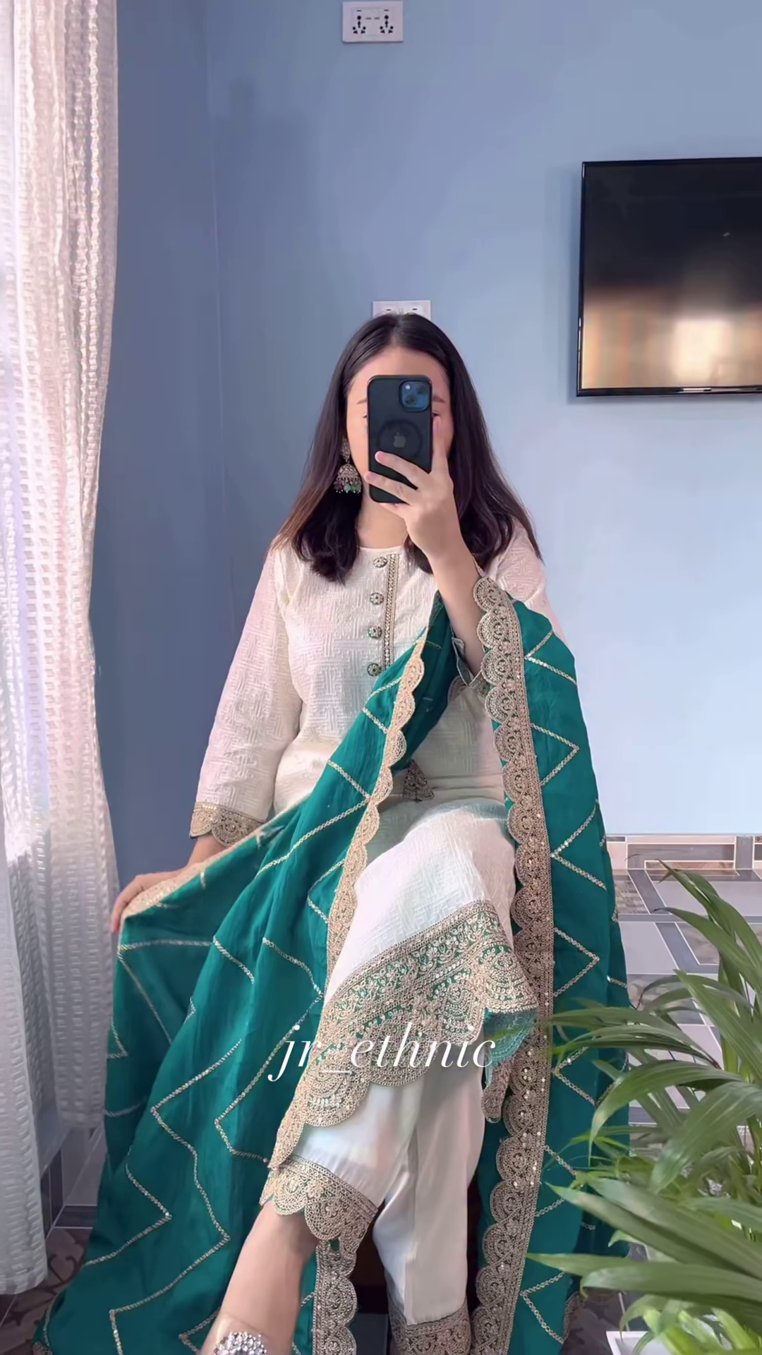 Elegant Cream Kurta Set with Embroidered Green Dupatta – Classy Ethnic Outfit for Festive & Formal Wear - Image 3