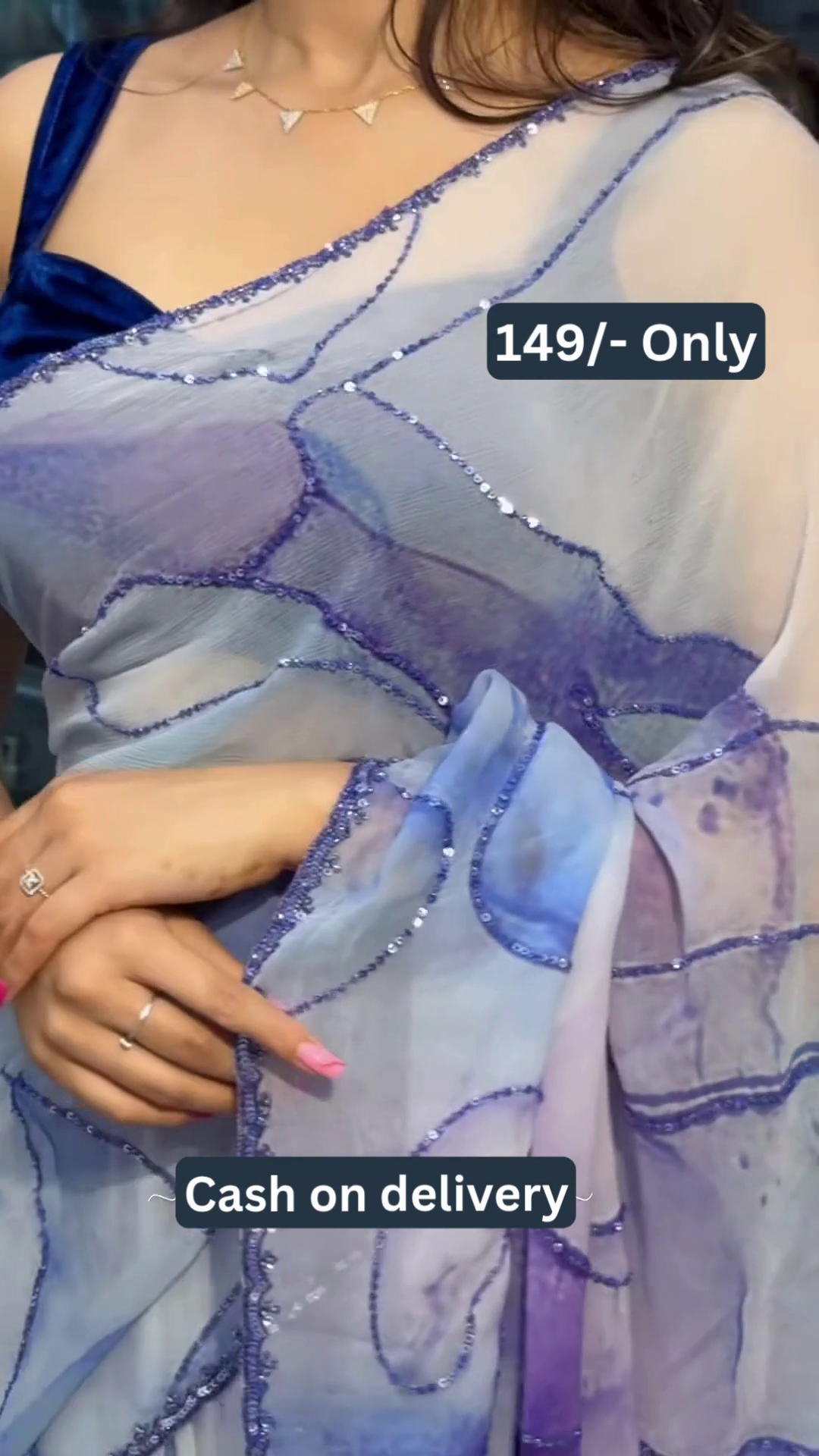 Women’s Abstract Blue-Purple Printed Saree with Solid Blouse – Lightweight Everyday Ethnicwear - Image 4