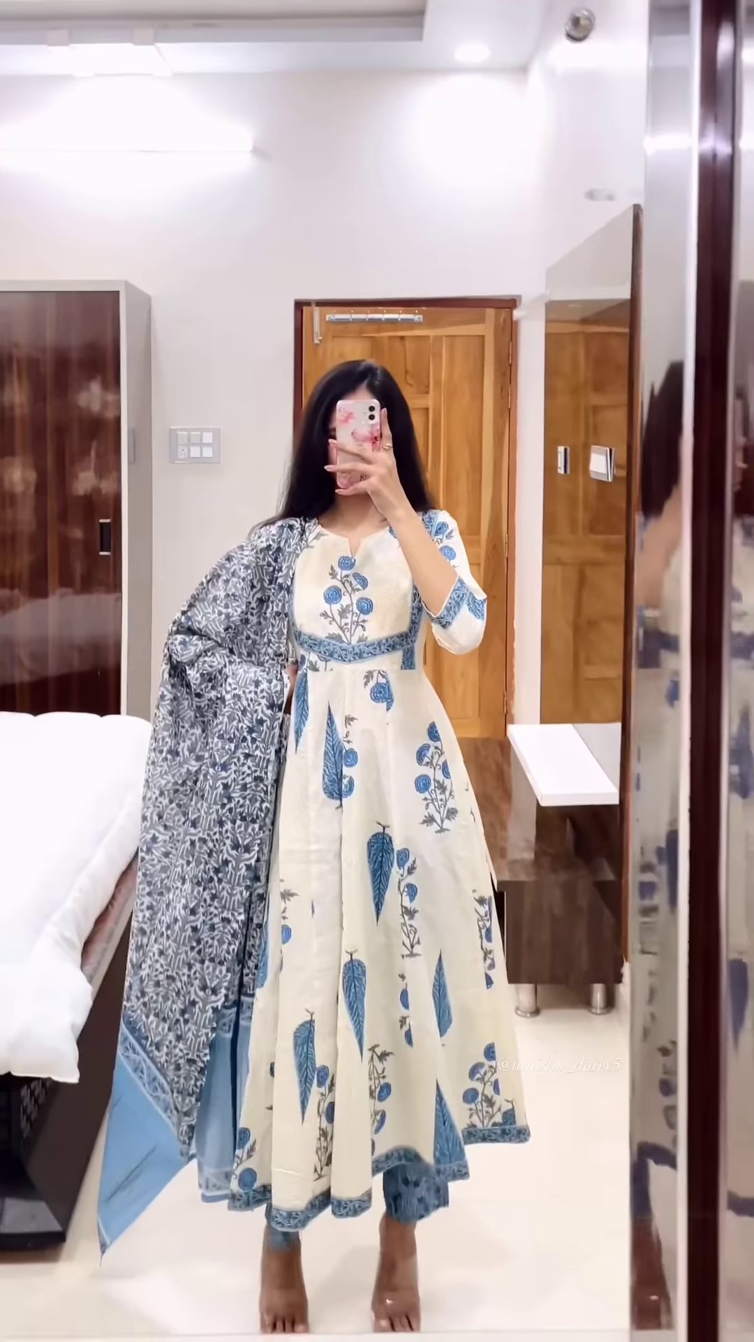 Women’s Yellow Floral Printed Kurti with Red Neckline Border – Ethnic Everyday Ensemble with Seasonal Charm - Image 7