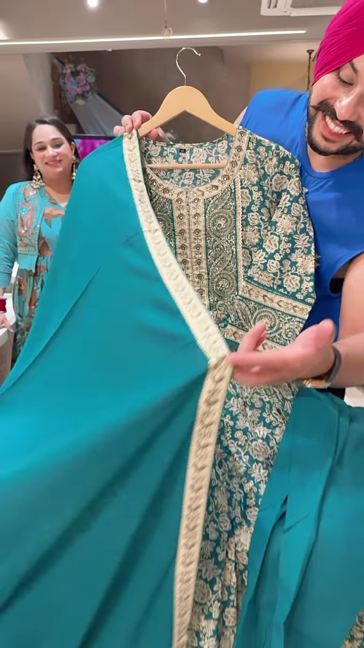 Women’s Teal Embroidered Long Kurti with Beige Floral & Paisley Motifs – Ethnicwear Portrait Piece for Seasonal Styling - Image 4